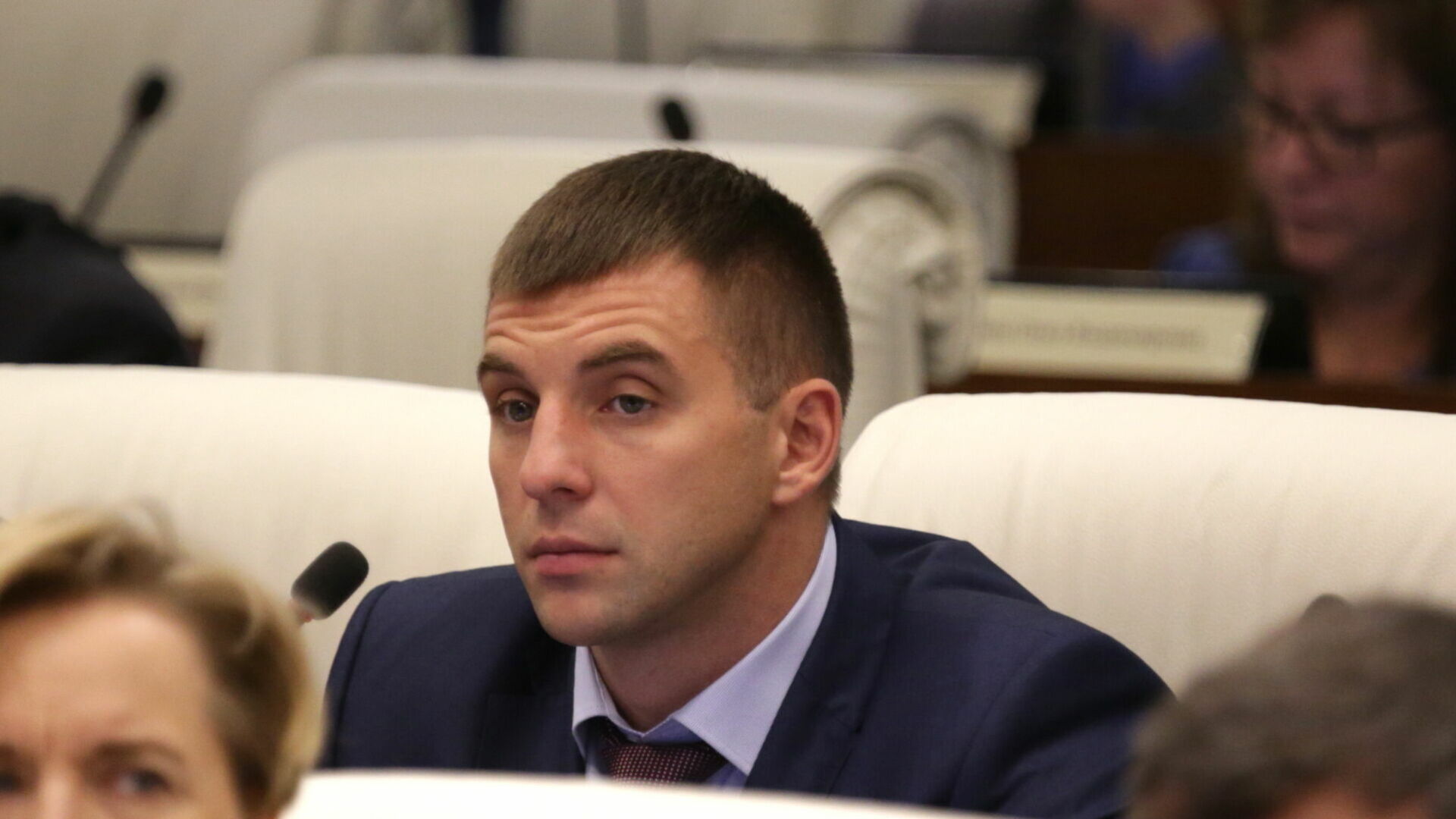 Прокуратура просит отправить депутата заксобрания Илью Кузьмина в тюрьму на четыре года