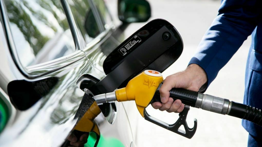 В Прикамье на заправках ЛУКОЙЛа опять резко подняли цены на бензин