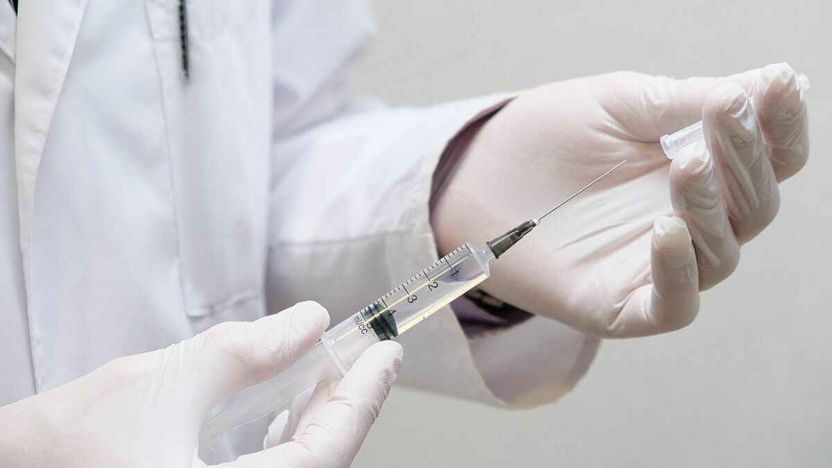 От коронавируса в Пермском крае вакцинировали более 3 тысяч подростков