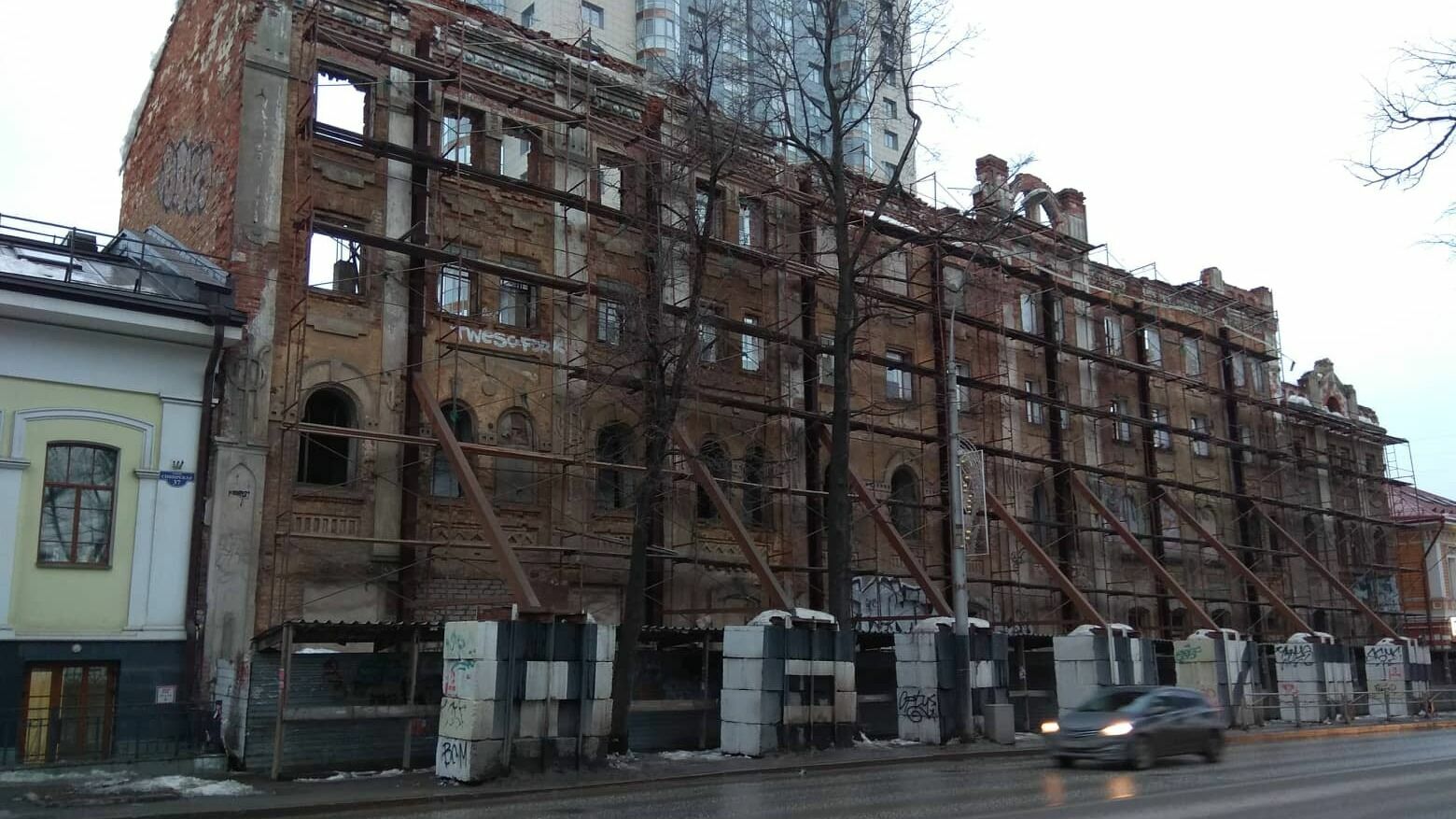 Суд постановил снести здание пивзавода на Сибирской