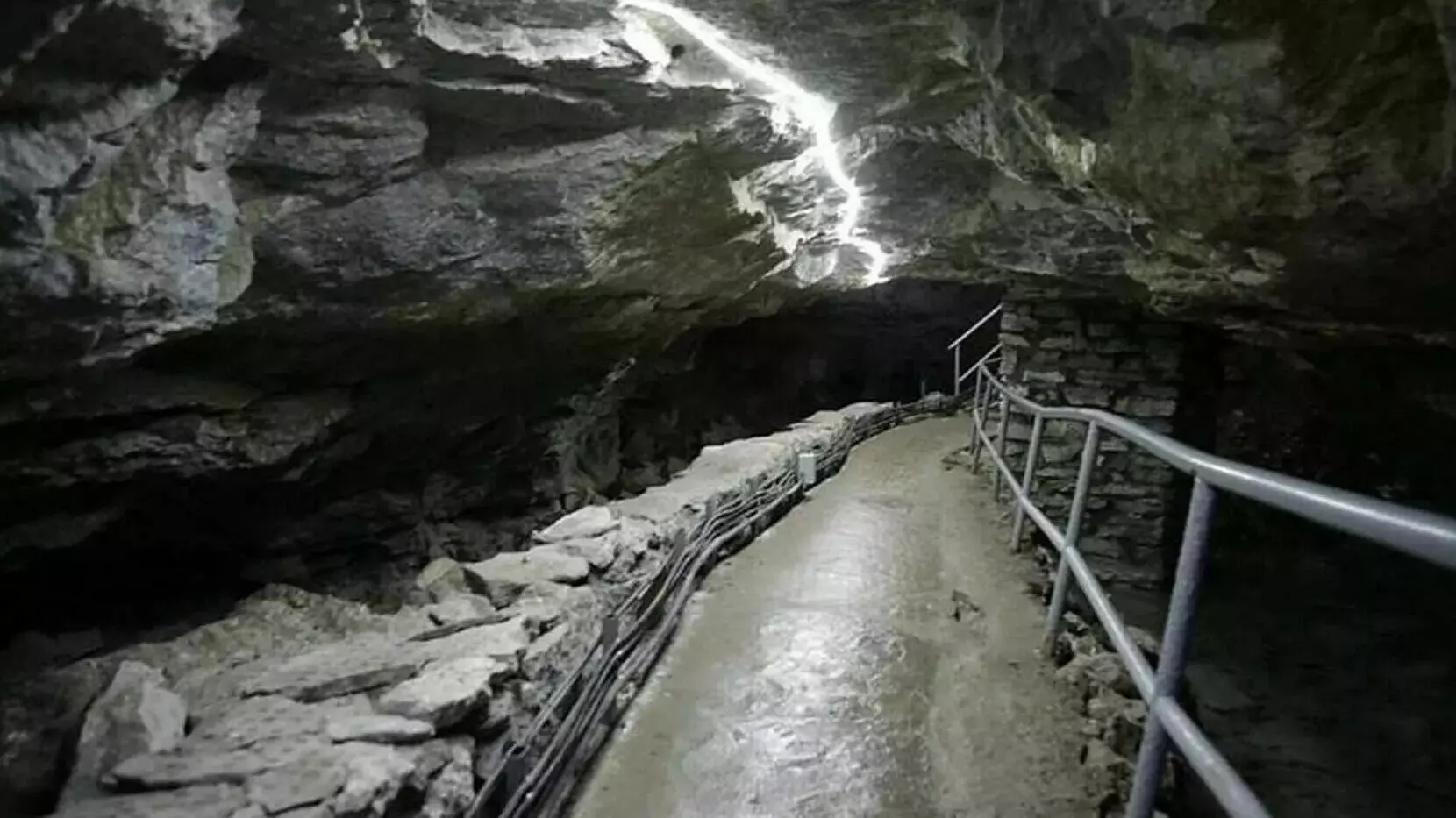 В Прикамье инвесторам предложили построить парк над Кунгурской пещерой
