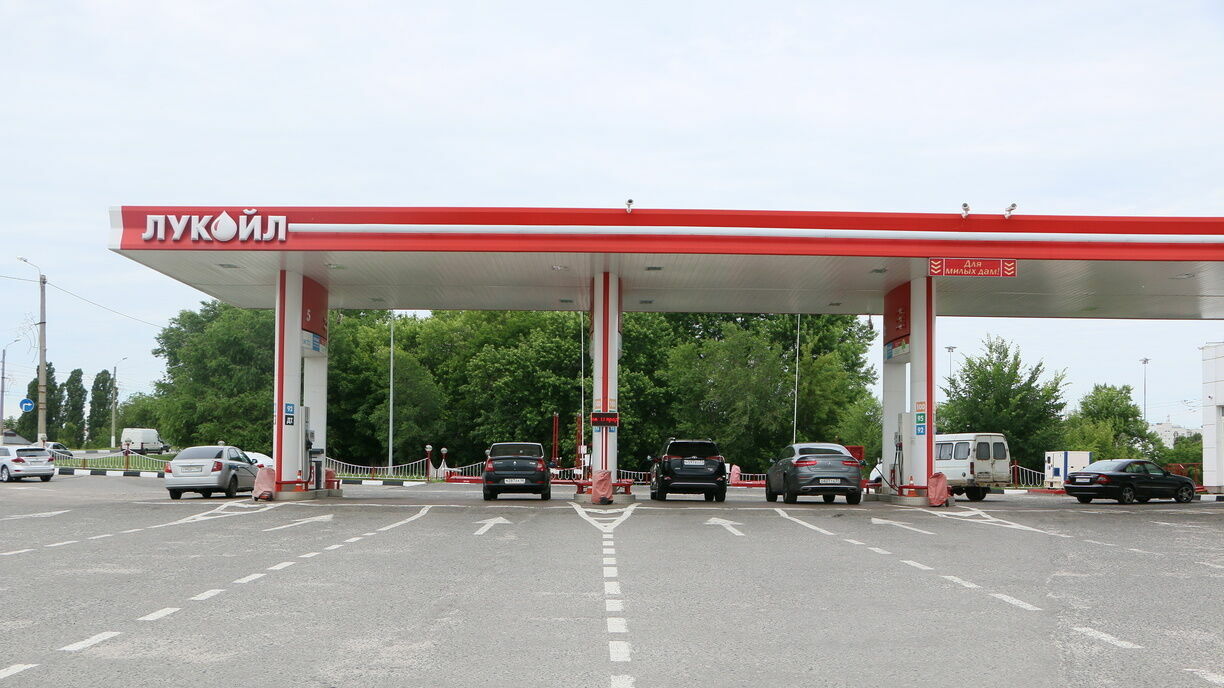 «ЛУКОЙЛ-Уралнефтепродукт» оштрафуют за повышение цен на бензин для пермяков
