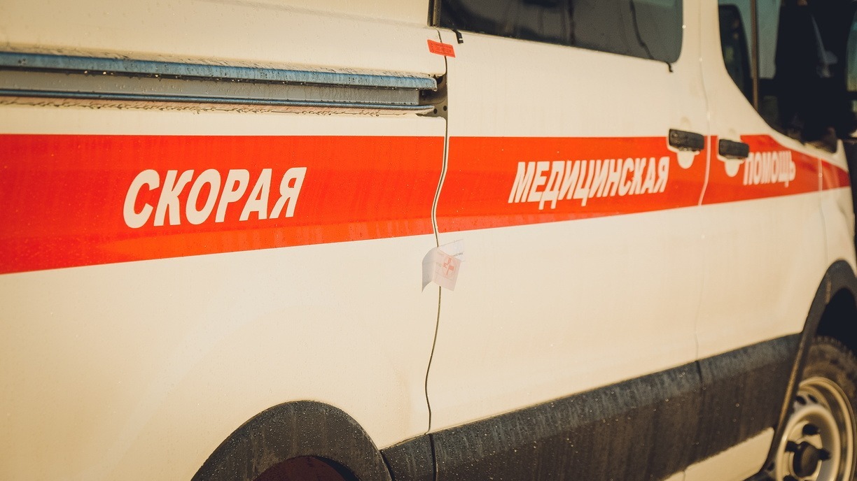 В Кировском районе Перми из окна выпал двухлетний мальчик. Он в тяжелом состоянии