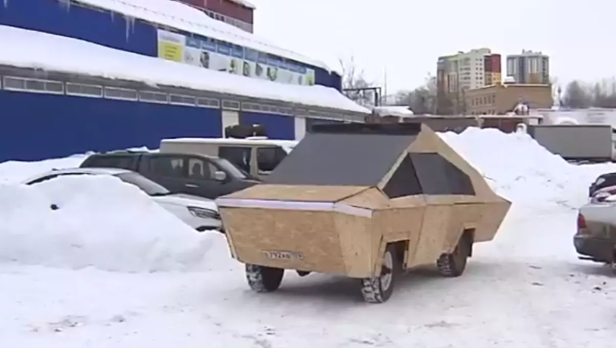 Конструкторы в Перми создали деревянную «Теслу»