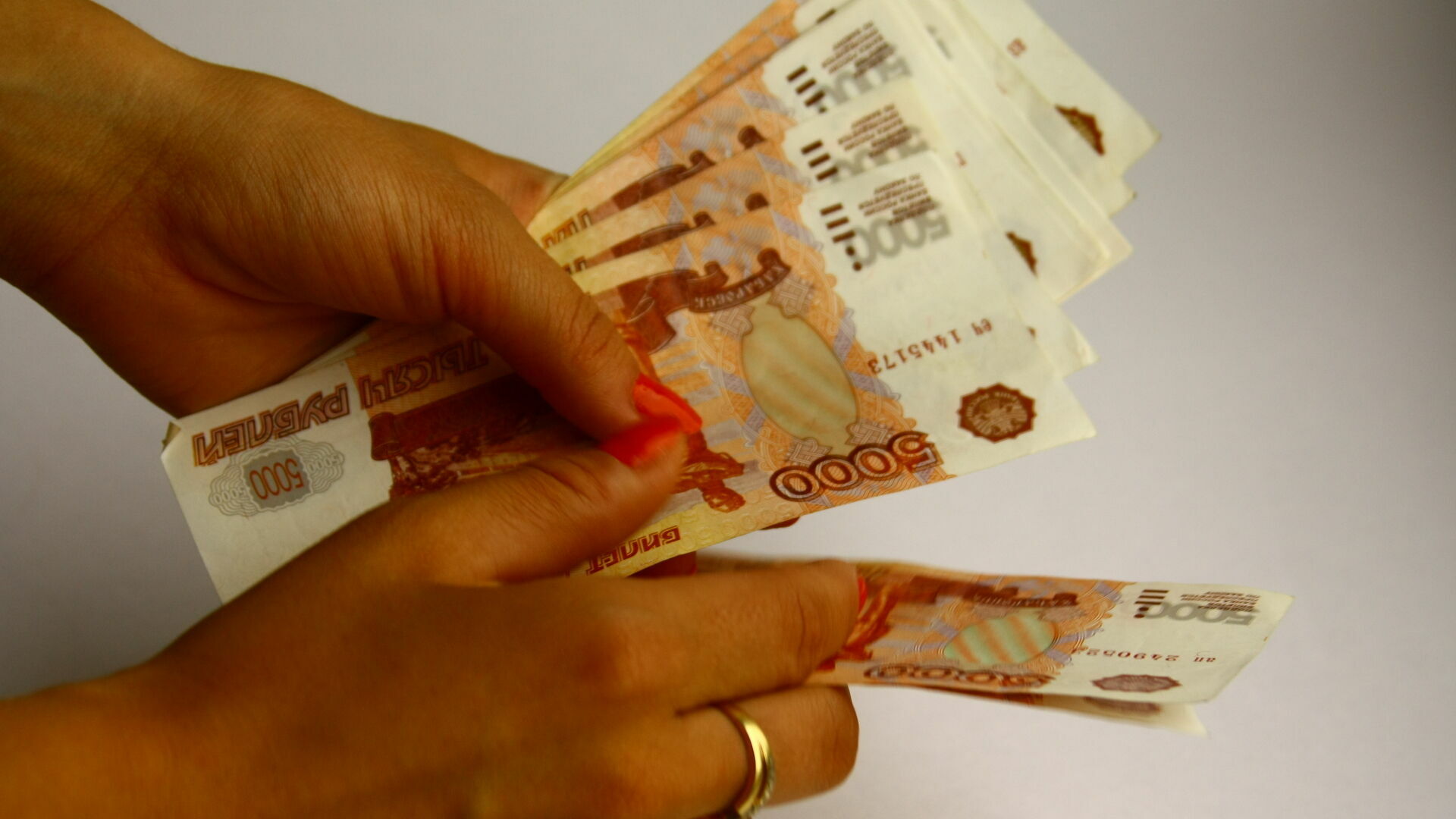 В Прикамье нашли почти миллион фальшивых рублей. Большинство — пятитысячные купюры