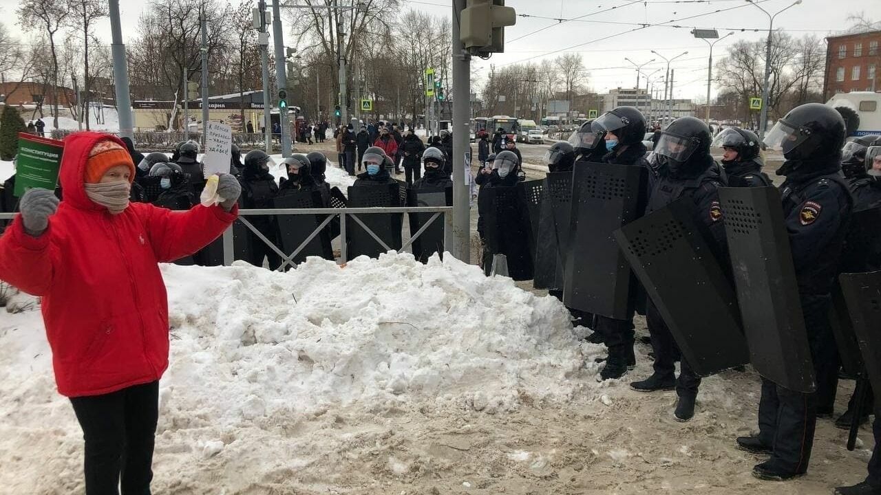 Задержания и перекрытия улиц. Как проходило шествие в Перми 31 января? Хроника событий