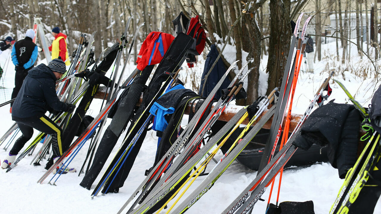 Соликамская школа заставляла детей платить за прокат лыж