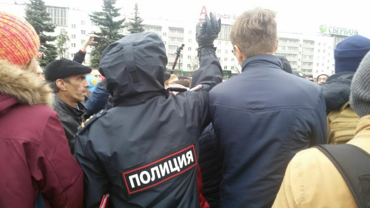 В России стартовали акции в поддержку Навального. Координатор штаба в Перми задержан