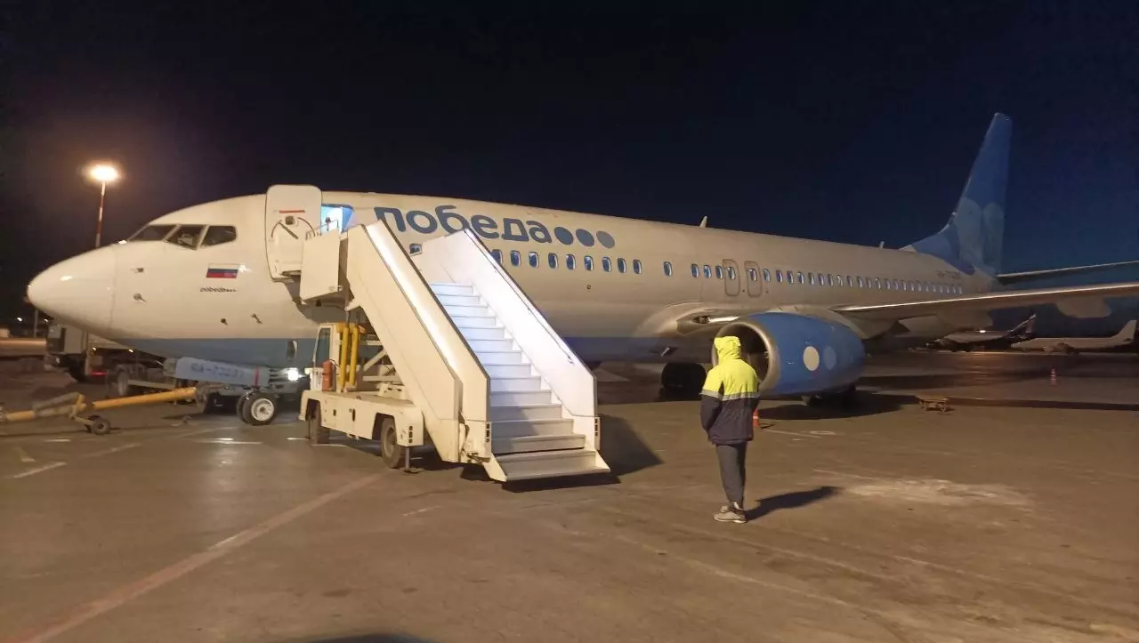 Самолет из Сочи в Пермь вернулся на стоянку из-за технической неполадки