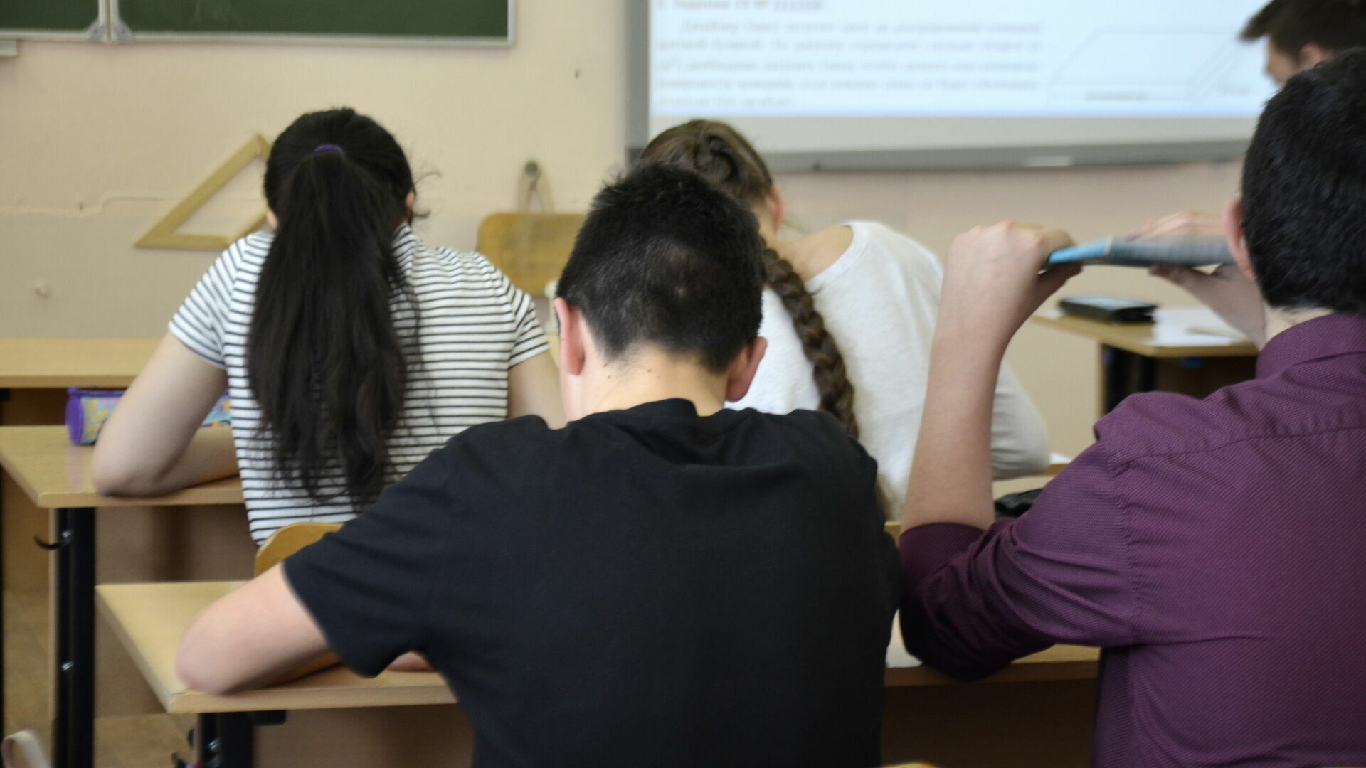 В образовательных учреждениях Пермского края усилят меры безопасности из-за стрельбы в казанской школе