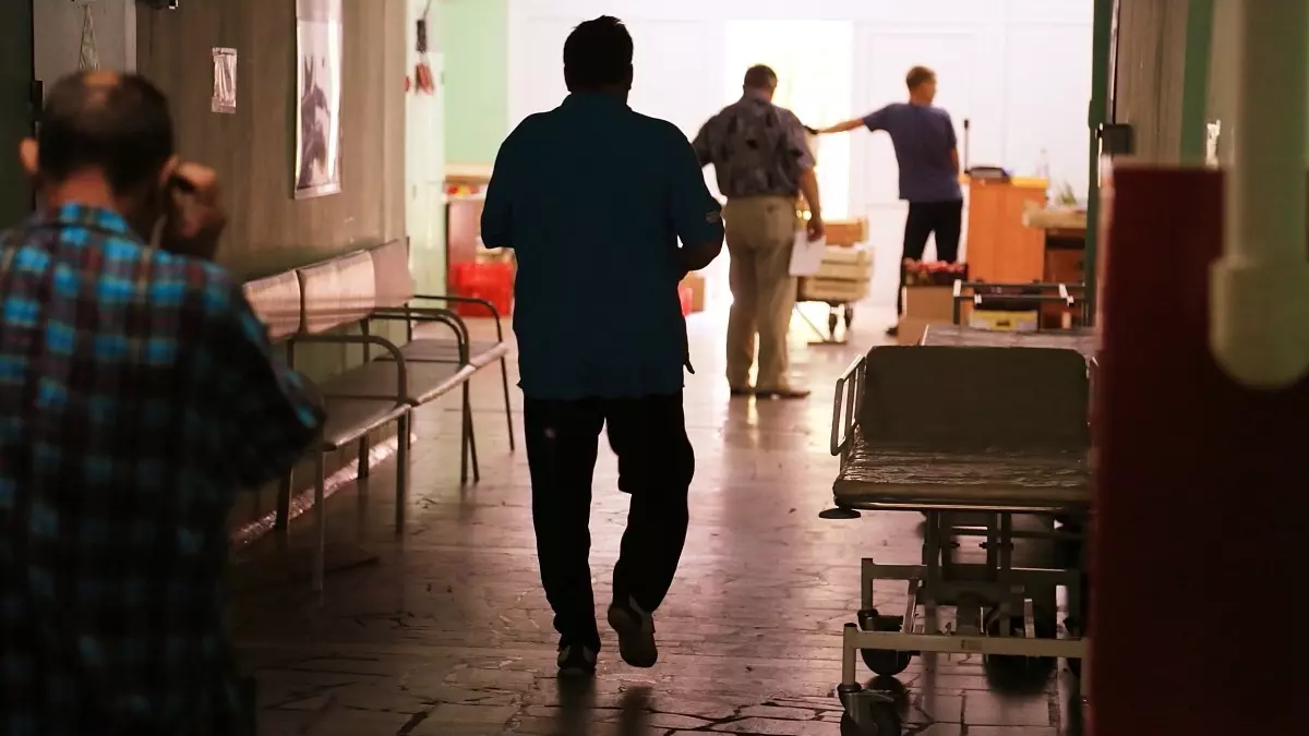 Больница и ФАПы в Чернушке: дефицит медоборудования и обваливающиеся потолки
