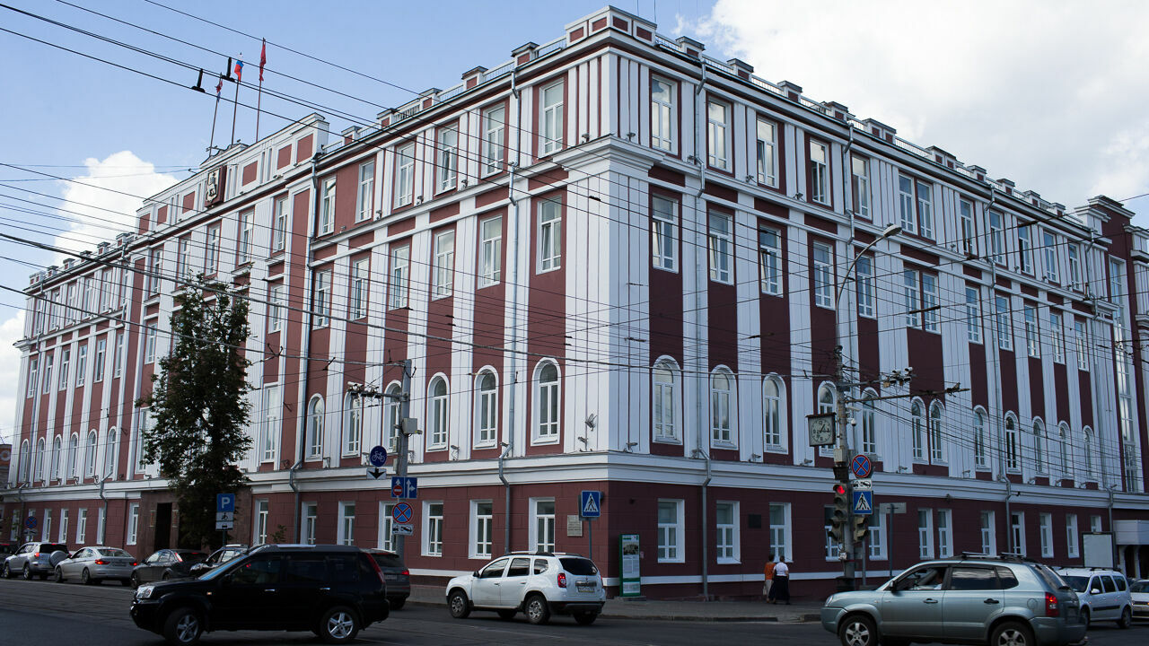 Здание пермской мэрии украсят к Новому году за 295,5 тысяч рублей