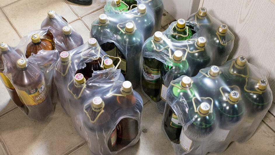 В России запретили продажу пива в пластиковой упаковке более 1,5 литра
