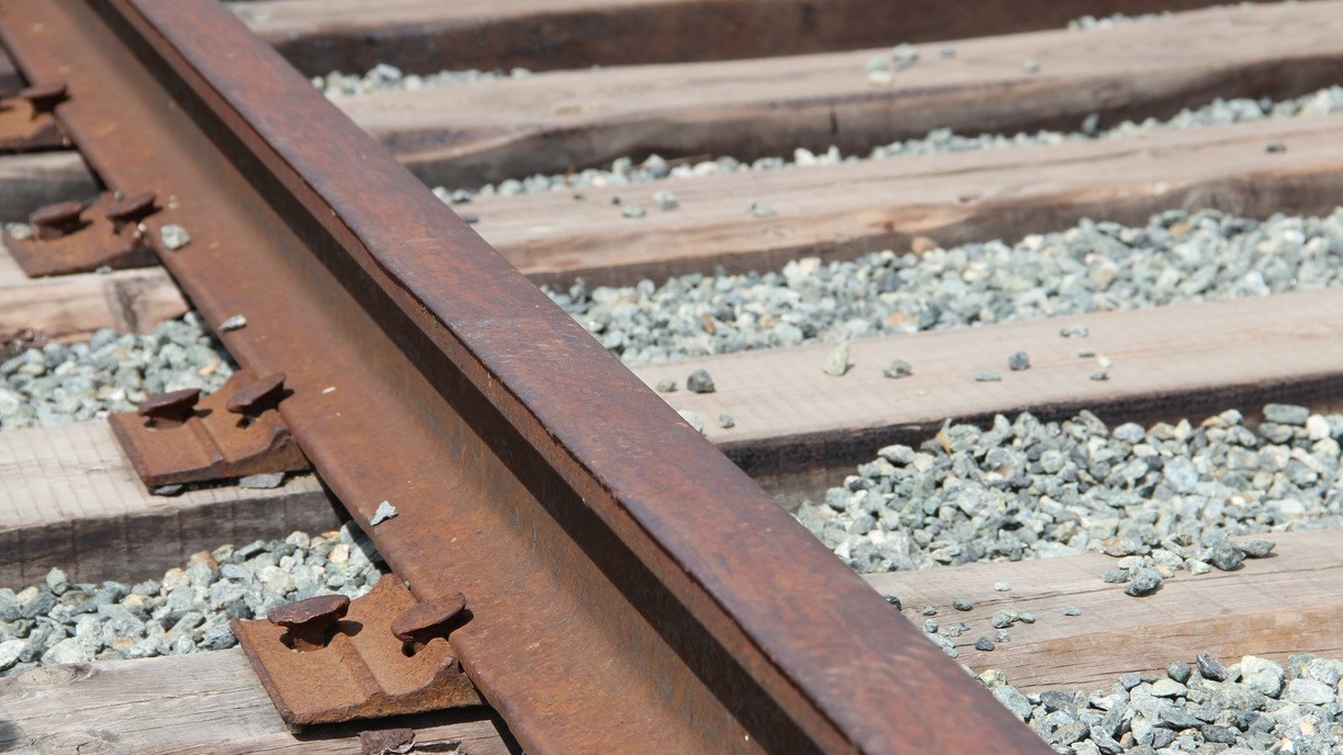 В Чусовом мужчина украл четыре тонны железнодорожных рельсов