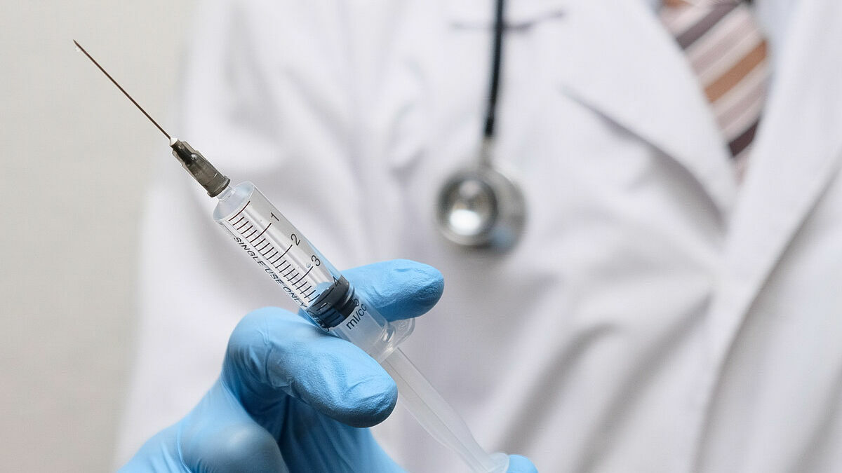 Минздрав остановил вакцинацию детей по всему Пермскому краю