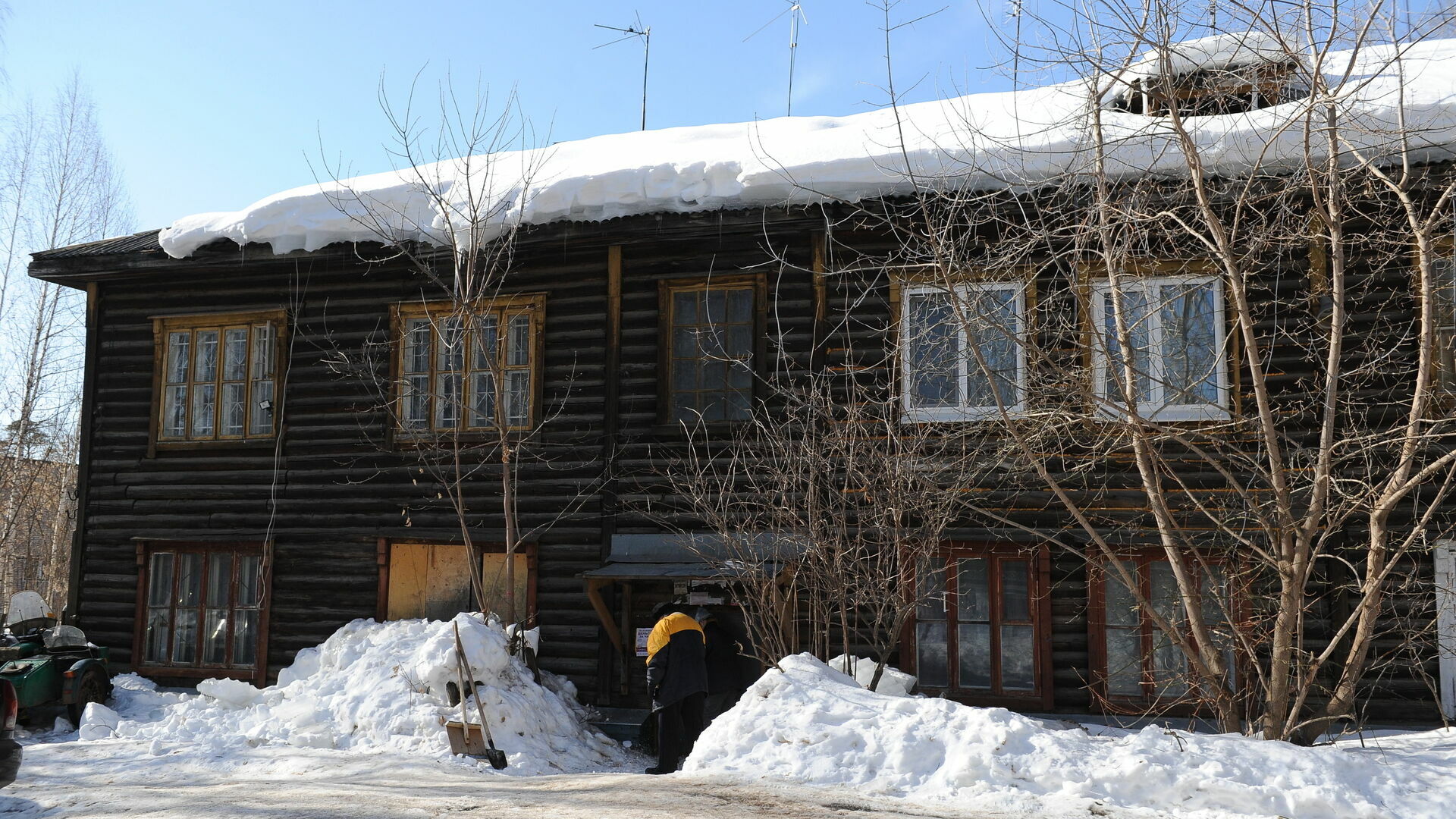 В Пермском крае чиновники годами не расселяли аварийный дом