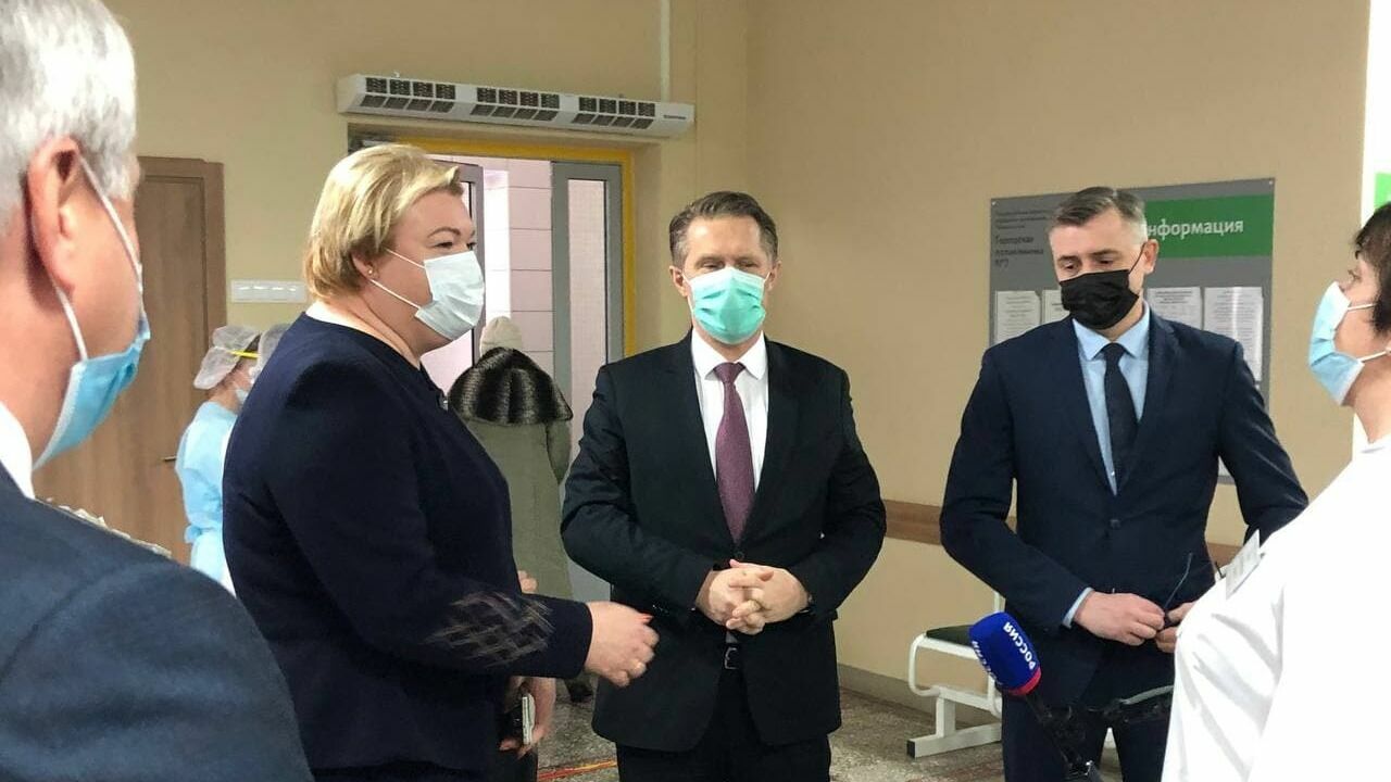 Министр здравоохранения РФ Михаил Мурашко начал встречи с пермскими медиками