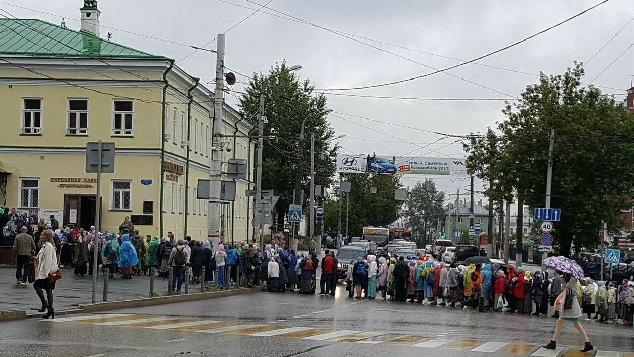 Фотофакт: в Перми начался крестный ход. Движение в центре перекрыто