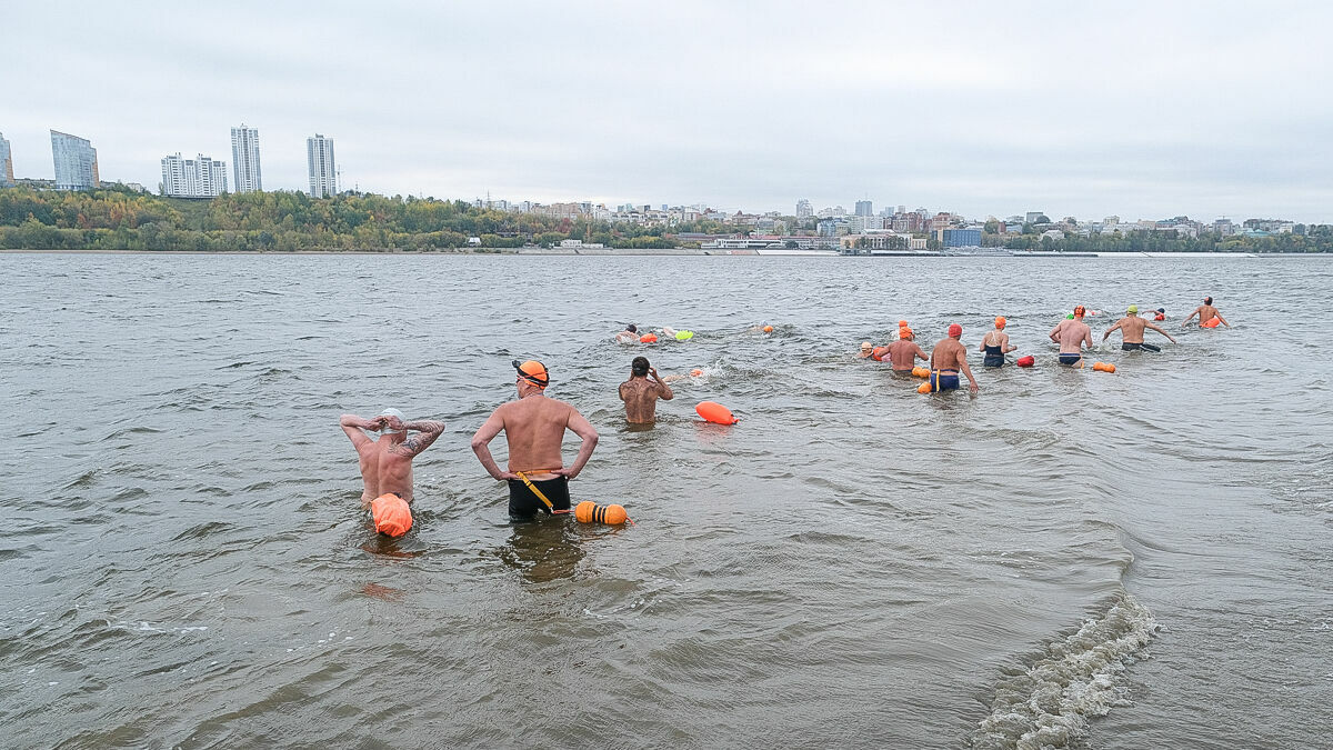 В Перми прошел ежегодный заплыв «Камская миля 2022». Фоторепортаж