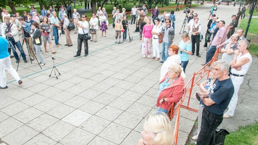 В Перми состоялся митинг против депутатов, которые «гостят у мафии»