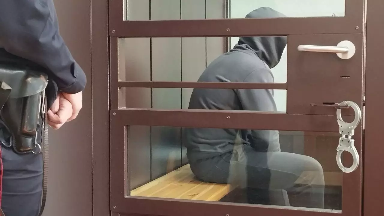Обвиняемый во взятке в 160 млн экс-сотрудник ФСБ попросил не наказывать его строго