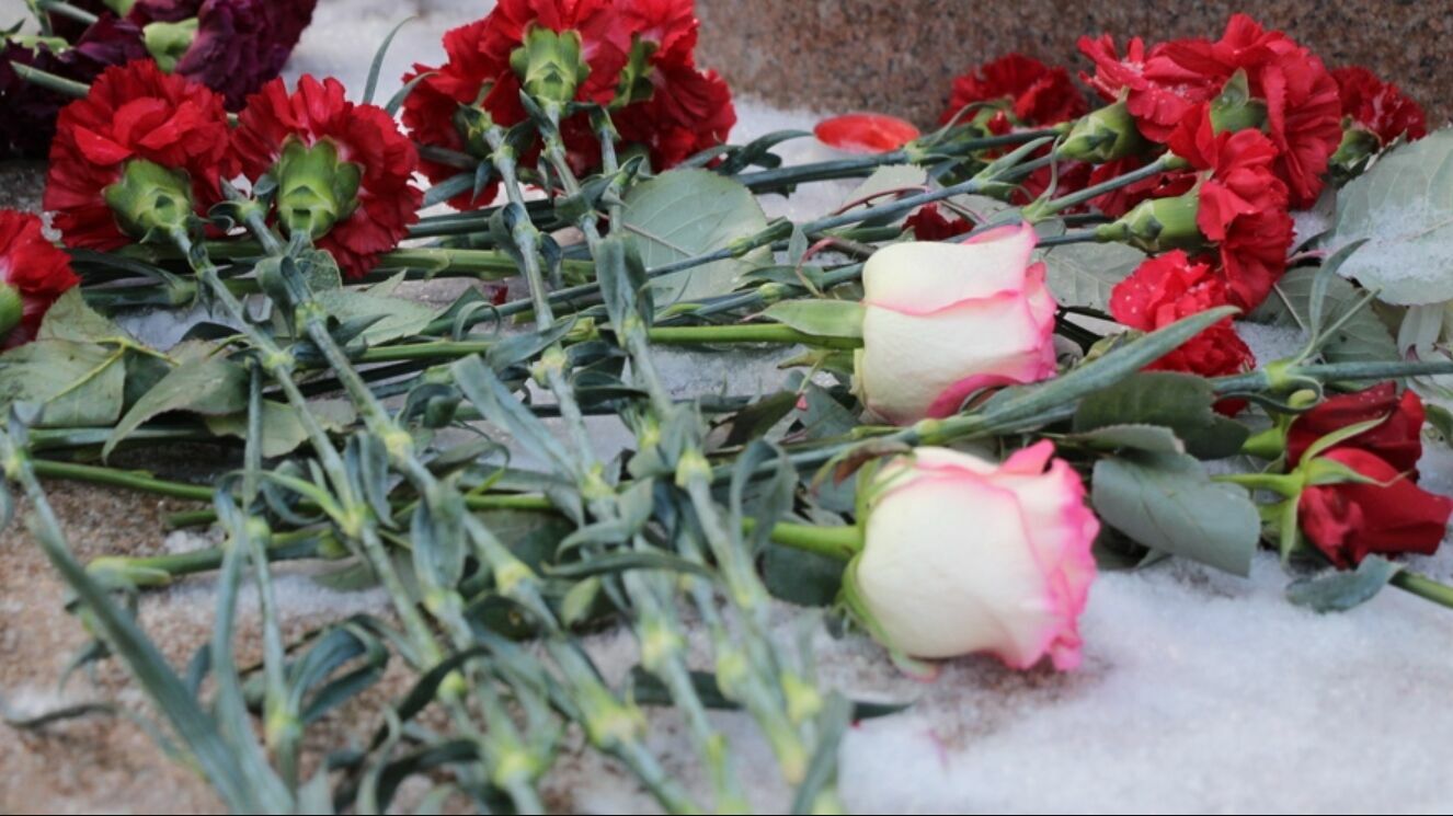 В День Героев Отечества в Перми возложили цветы к мемориалу «Солдат России»