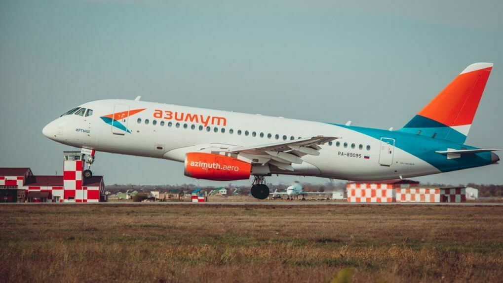 В аэропорту Большое Савино самолет не мог приземлиться из-за неисправной стойки шасси