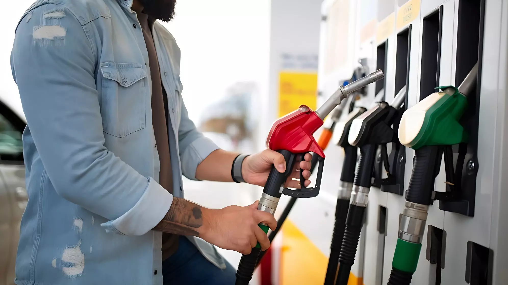 Цены на бензин в Пермском крае перестали расти, но они все еще самые высокие в ПФО