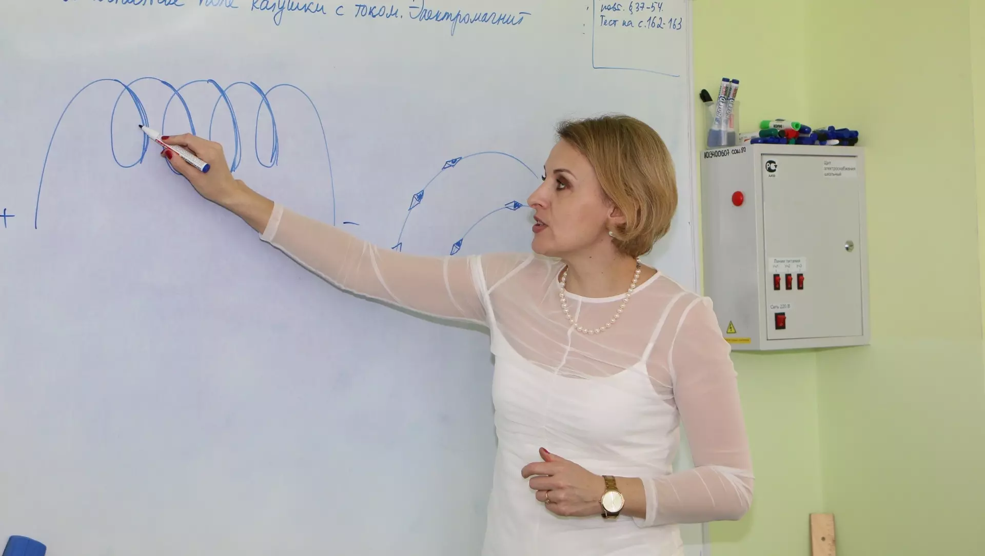 Работодатели Кузбасса готовы платить педагогам более 50 тысяч рублей