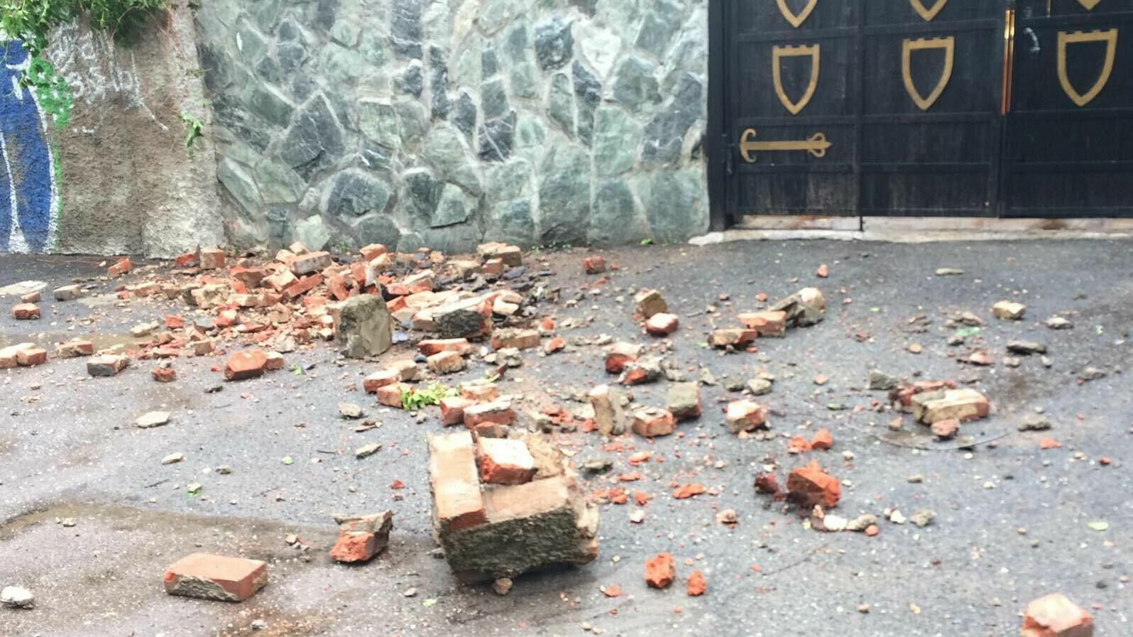 Возбуждено уголовное дело по факту падения стены на бывшего замминистра в ресторане «Никала Пиросмани»