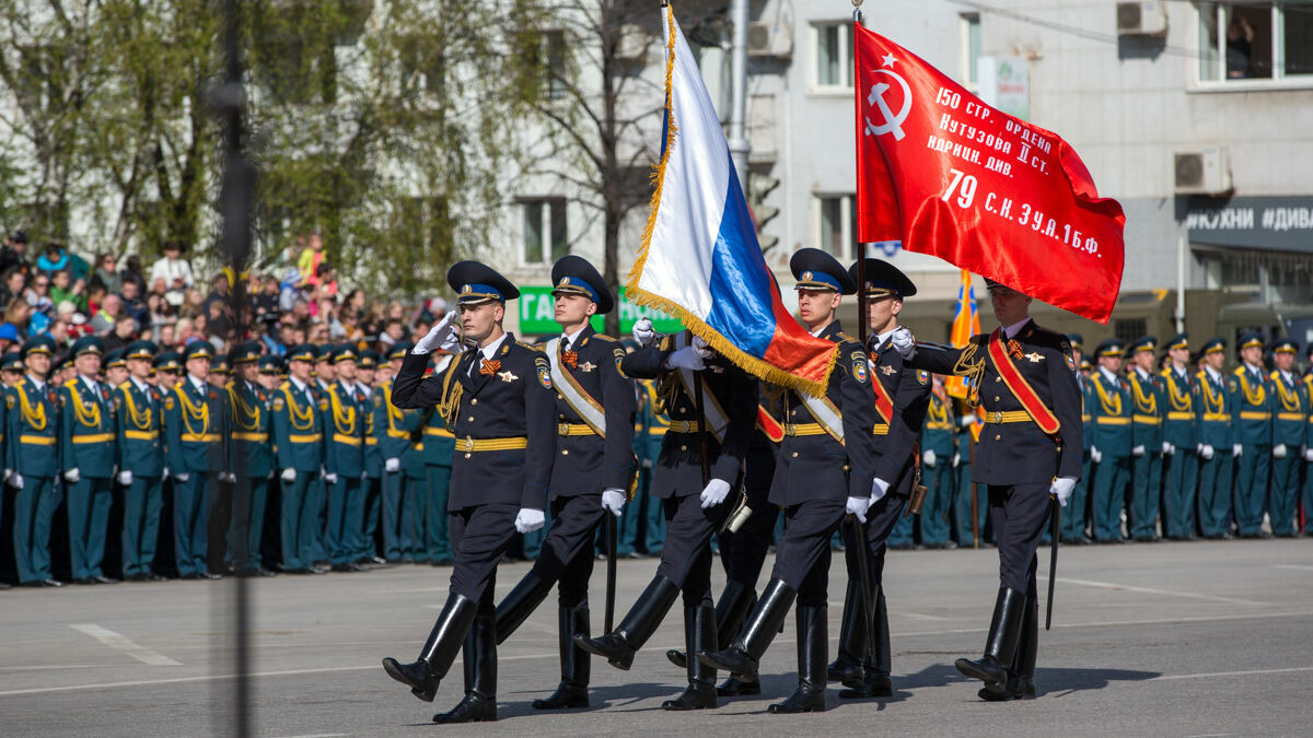 Краевые власти заплатят 2,5 миллиона рублей за перевозку военнослужащих для участия в параде Победы