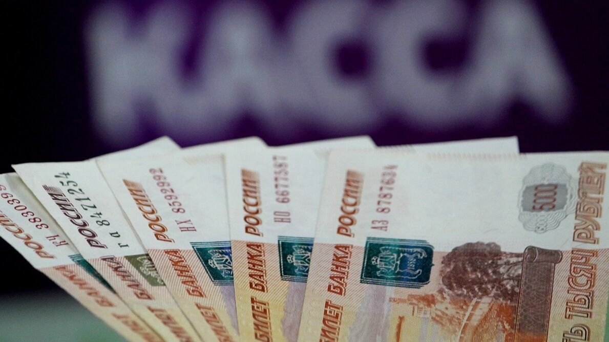 В Соликамске кассир букмекерской конторы четыре месяца забирала деньги из сейфа