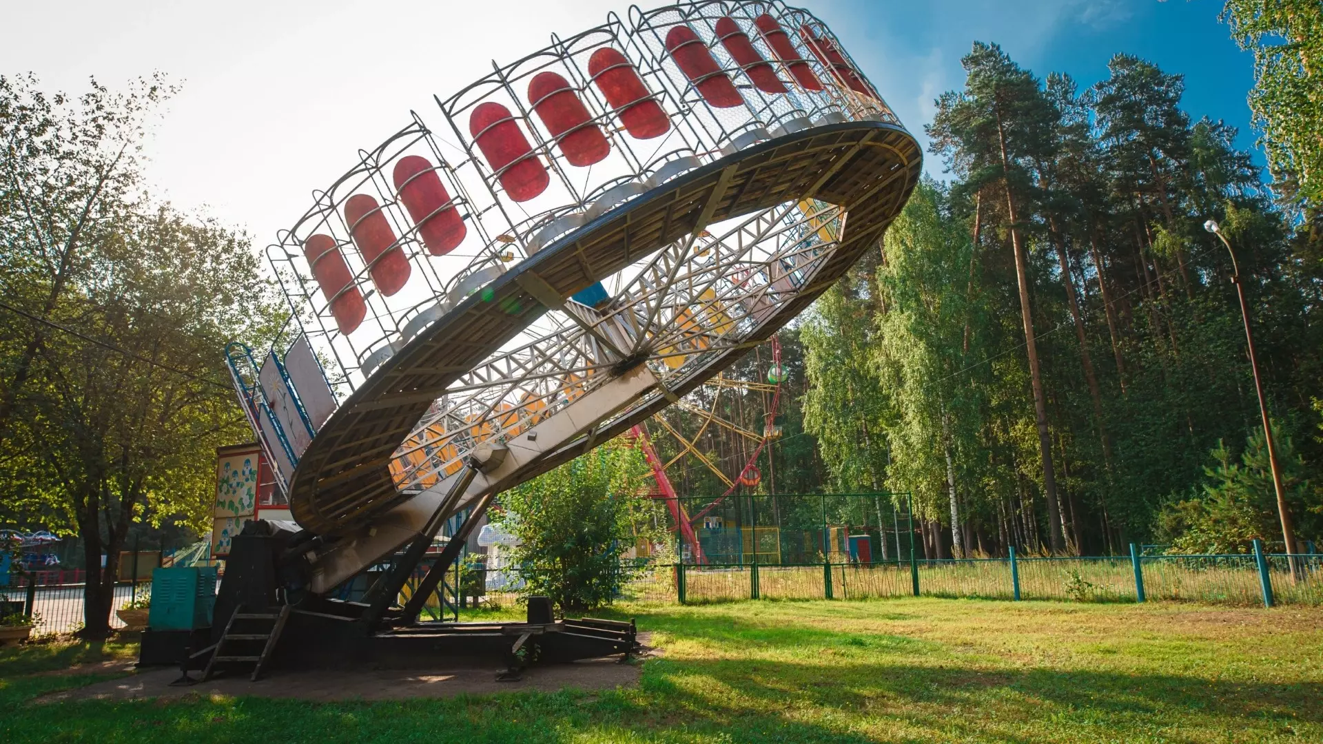 До конца апреля в парк Перми «Счастье есть» поставят карусель за 10 млн рублей
