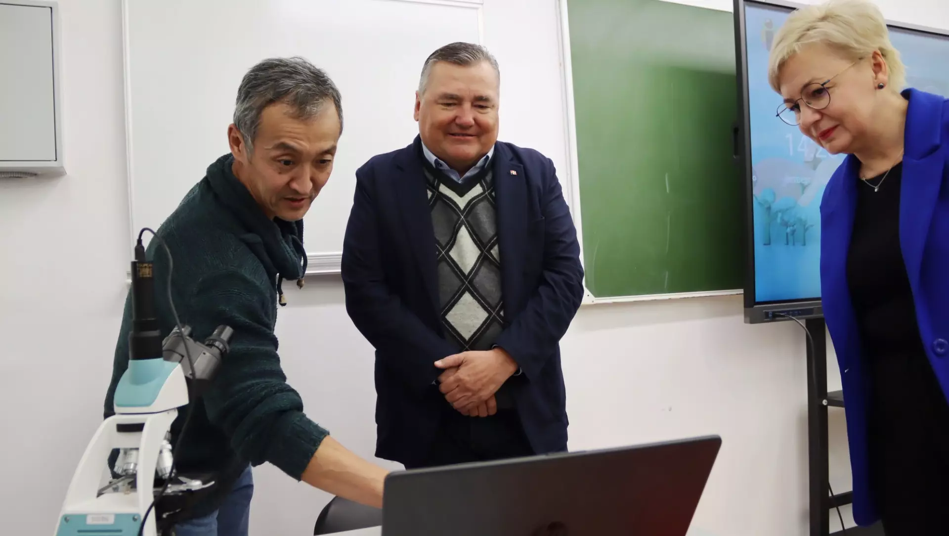 Валерий Сухих посетил новые образовательные центры в Чайковском